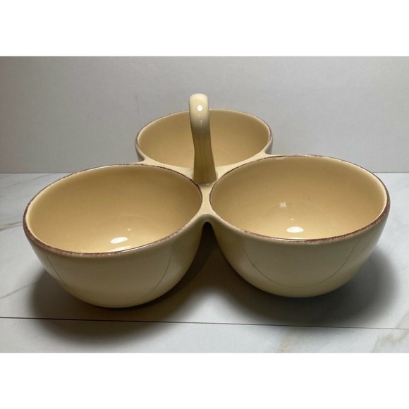 Taste of Home Entertaining 3-Section Yellow/Gold Serving Dish - Picture 4 of 5